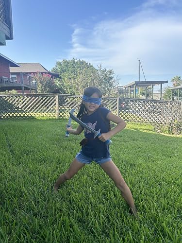Geamiki Super Hero Party costume with weapons for Kids